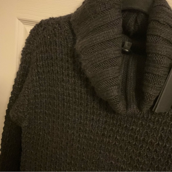 Guess sweater dress size small - Picture 8 of 11